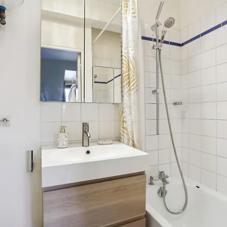 Апартаменты 1Br Apartment By Eiffel Tower *