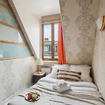 1Br Apartment By Eiffel Tower شقة *